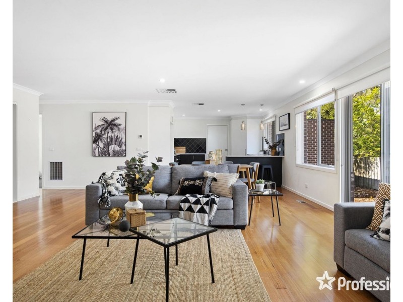 2/123 Lincoln Road, Croydon VIC 3136