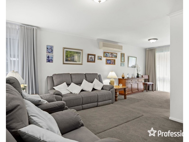 54 Barclay Avenue, Croydon VIC 3136