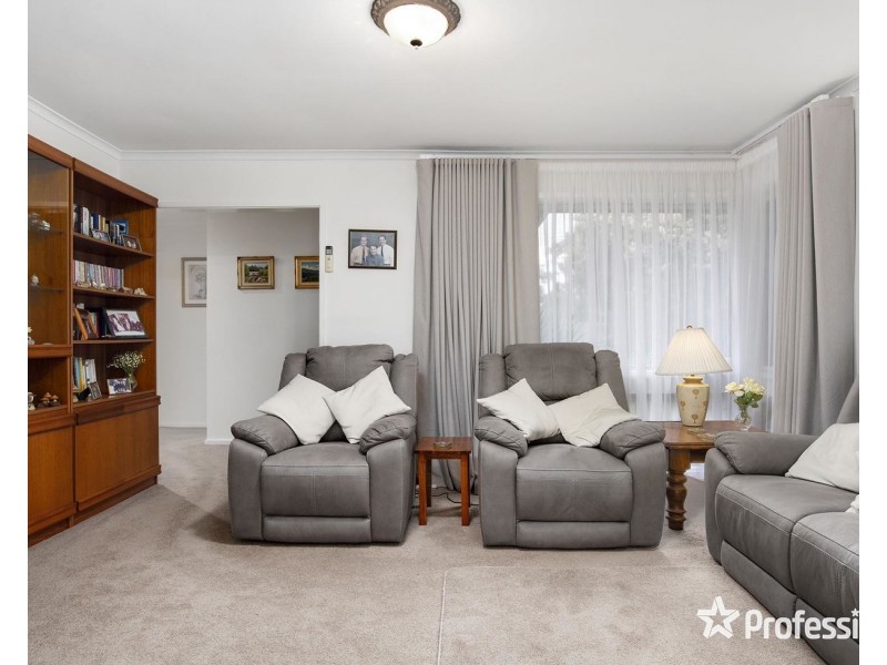 54 Barclay Avenue, Croydon VIC 3136