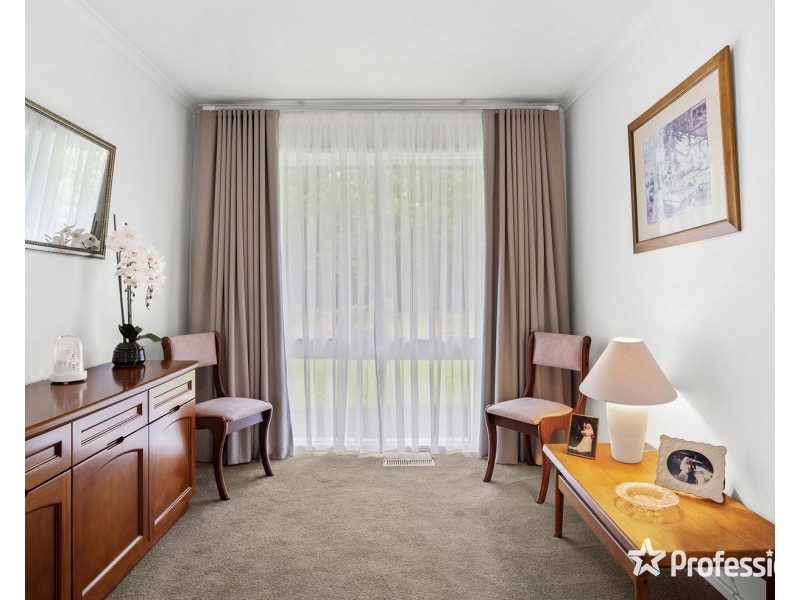 54 Barclay Avenue, Croydon VIC 3136