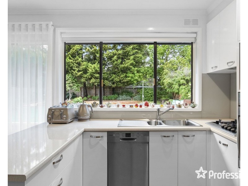 54 Barclay Avenue, Croydon VIC 3136