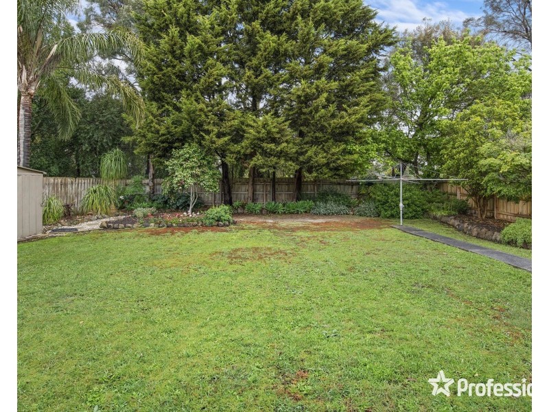 54 Barclay Avenue, Croydon VIC 3136