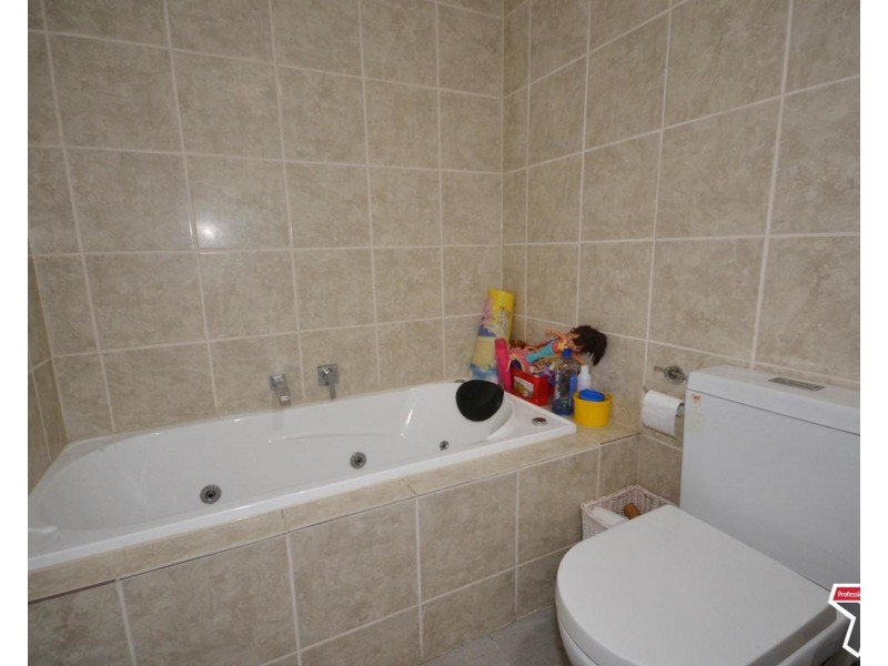 76 Cardigan Road, Mooroolbark VIC 3138