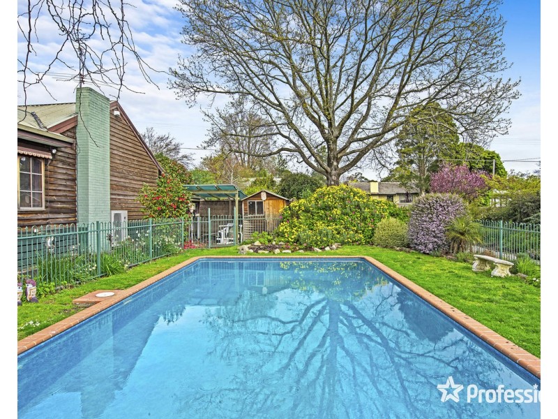 25-27 Eothen Lane, Kilsyth VIC 3137