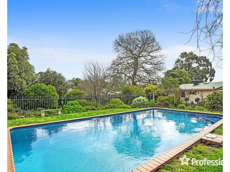 25-27 Eothen Lane, Kilsyth VIC 3137