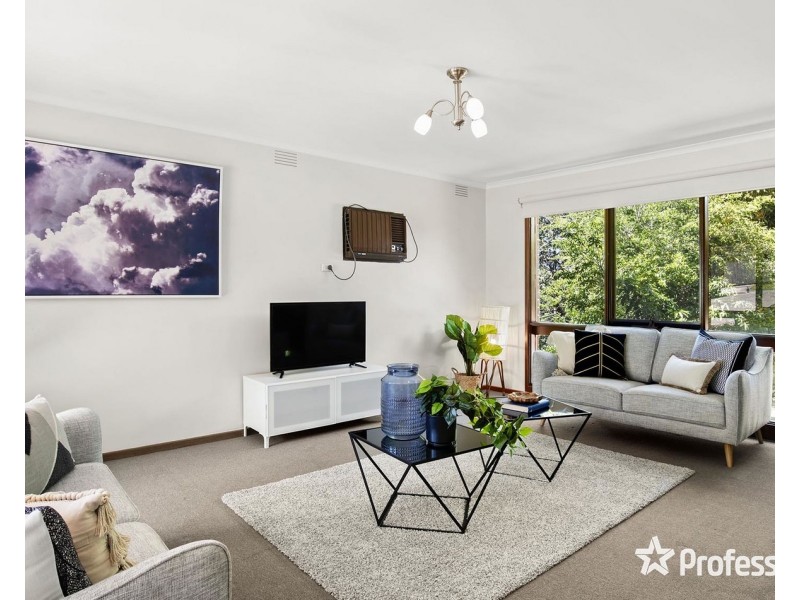 10 Baradine Road, Mooroolbark VIC 3138