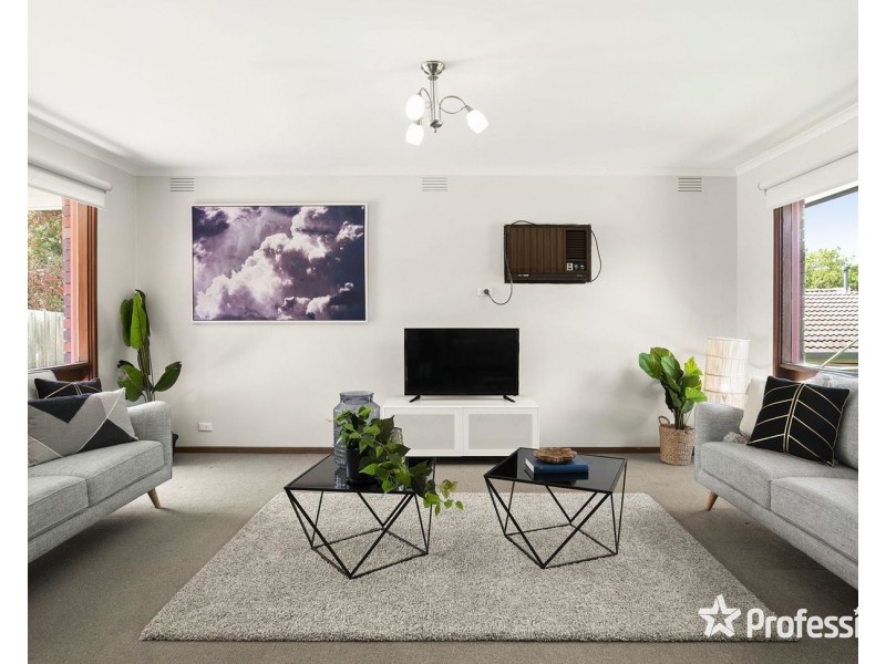 10 Baradine Road, Mooroolbark VIC 3138