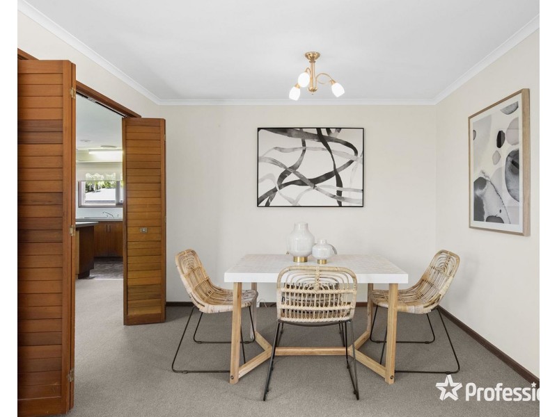 10 Baradine Road, Mooroolbark VIC 3138