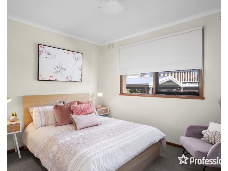 10 Baradine Road, Mooroolbark VIC 3138
