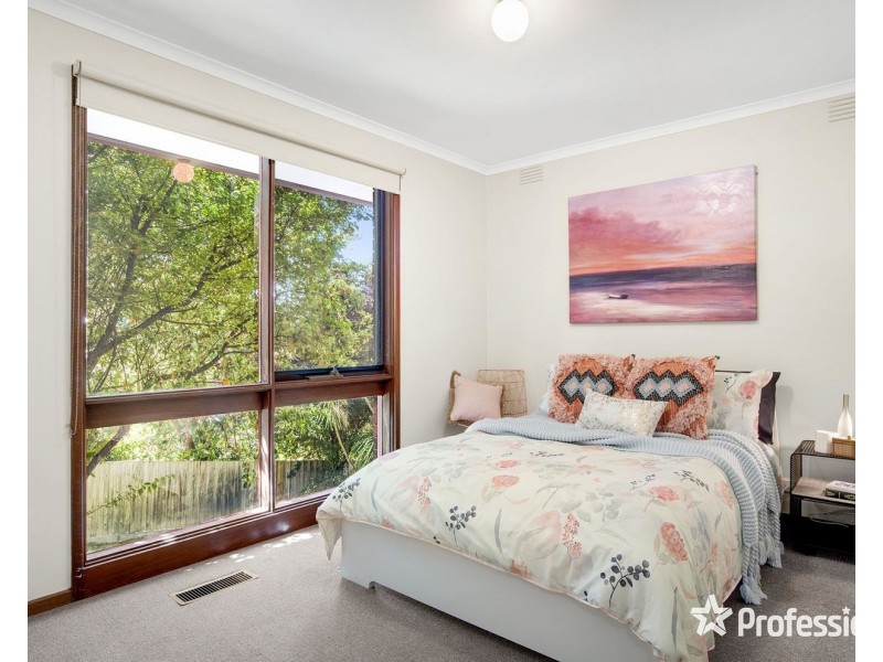 10 Baradine Road, Mooroolbark VIC 3138