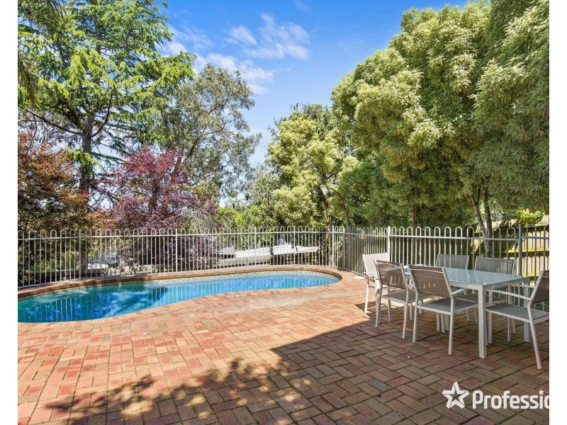 10 Baradine Road, Mooroolbark VIC 3138