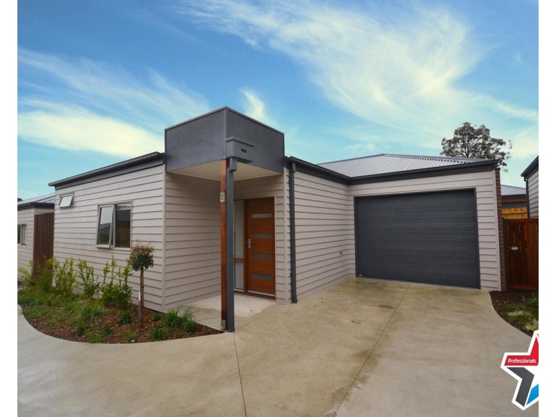 2/28 Monomeith Street, Mooroolbark VIC 3138