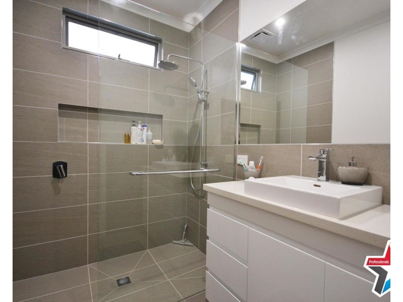 2/28 Monomeith Street, Mooroolbark VIC 3138