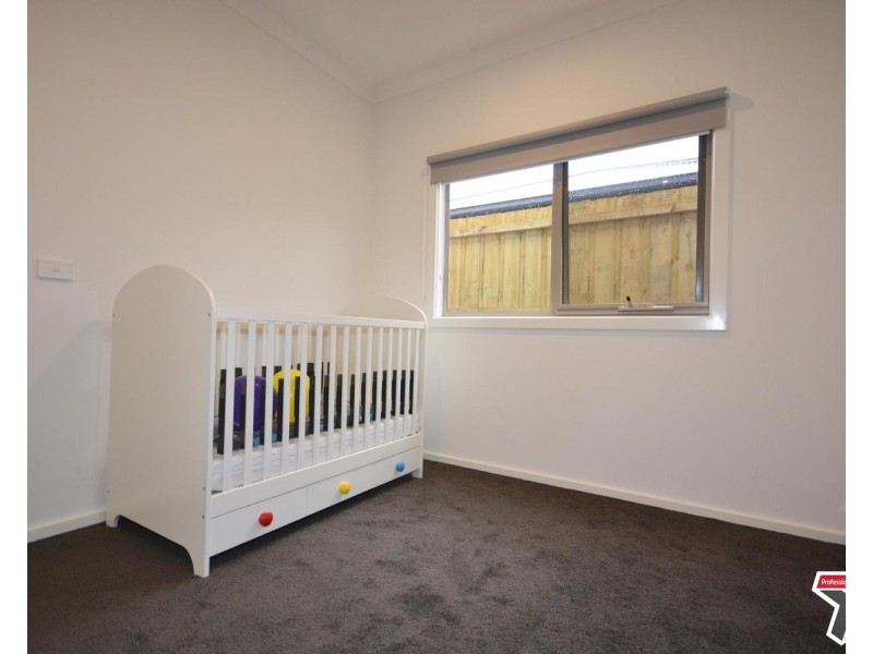 2/28 Monomeith Street, Mooroolbark VIC 3138