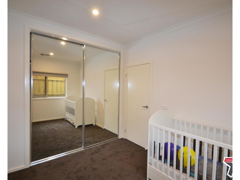 2/28 Monomeith Street, Mooroolbark VIC 3138