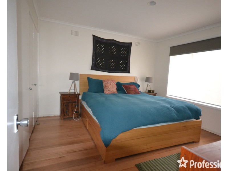 11 Winifred Road, Mooroolbark VIC 3138