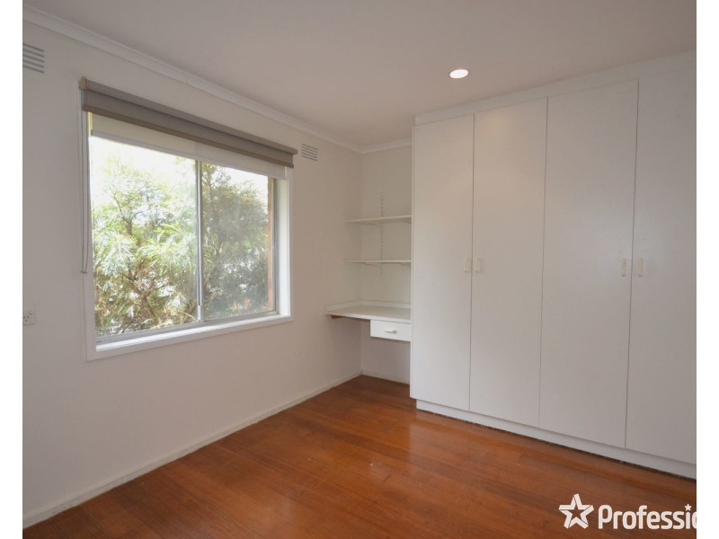 11 Winifred Road, Mooroolbark VIC 3138