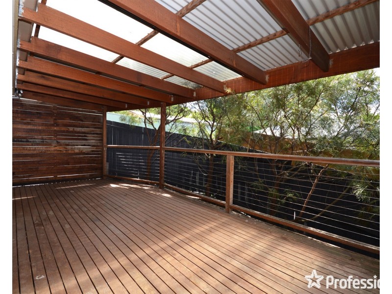 11 Winifred Road, Mooroolbark VIC 3138