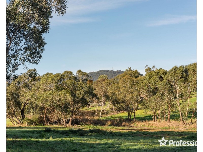 30 Jaxlee Close, Mooroolbark VIC 3138