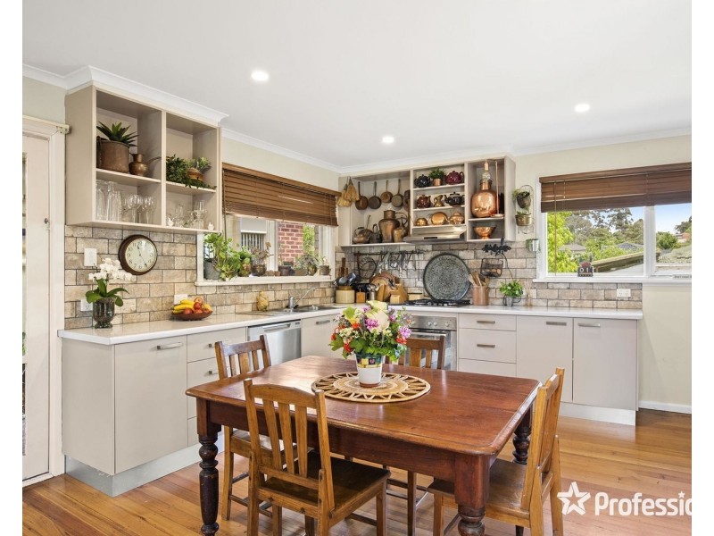 24 Durham Road, Kilsyth VIC 3137