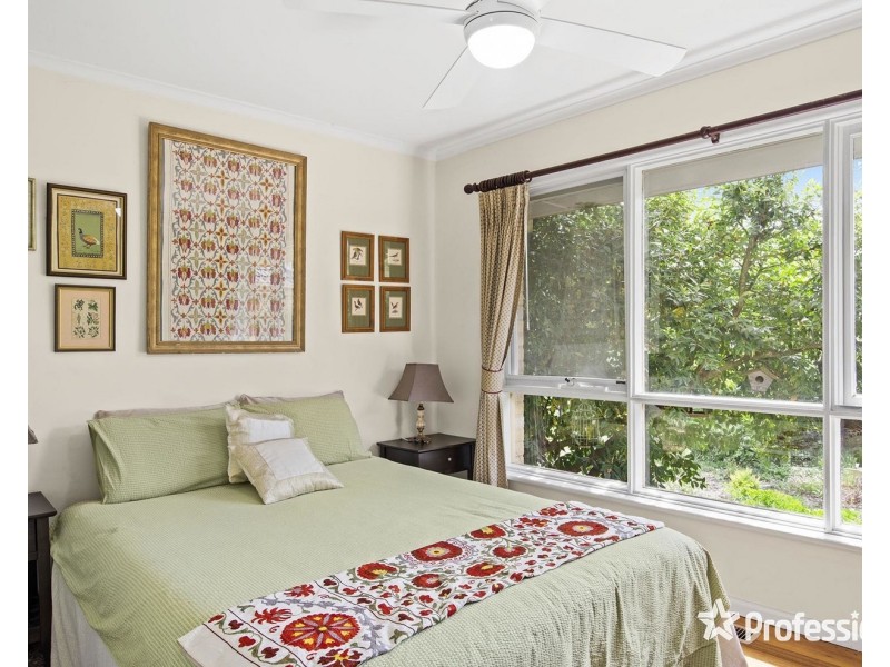 24 Durham Road, Kilsyth VIC 3137