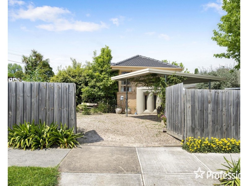 24 Durham Road, Kilsyth VIC 3137