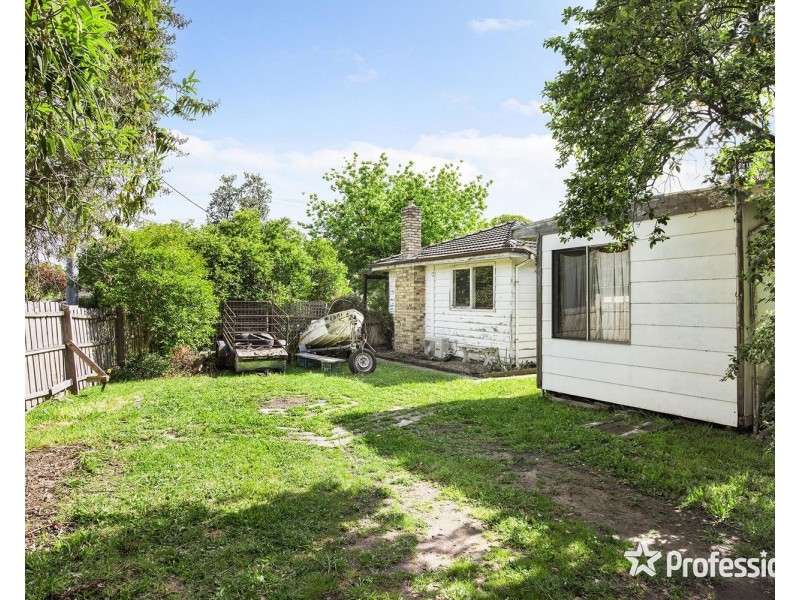 22 Selkirk Avenue, Wantirna VIC 3152