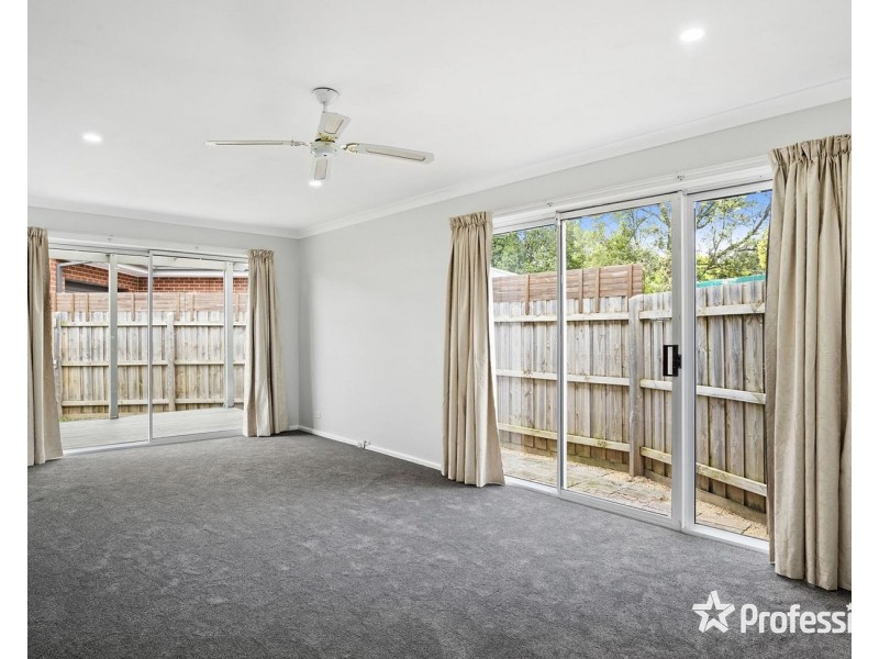 55 Cardigan Road, Mooroolbark VIC 3138