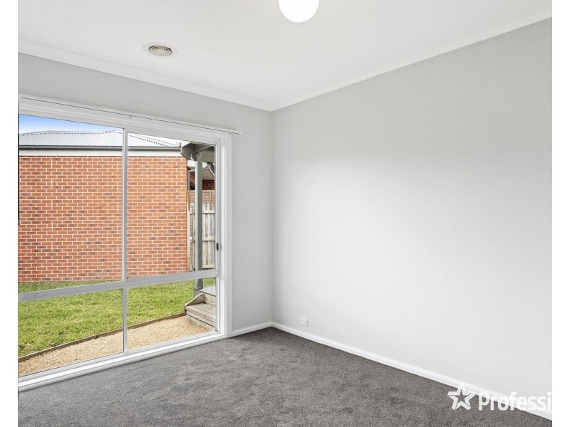 55 Cardigan Road, Mooroolbark VIC 3138