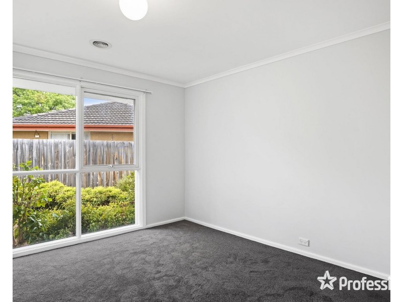 55 Cardigan Road, Mooroolbark VIC 3138