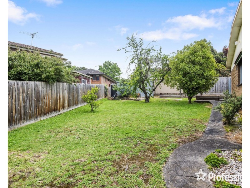 1 Jacynthe Court, Ringwood VIC 3134