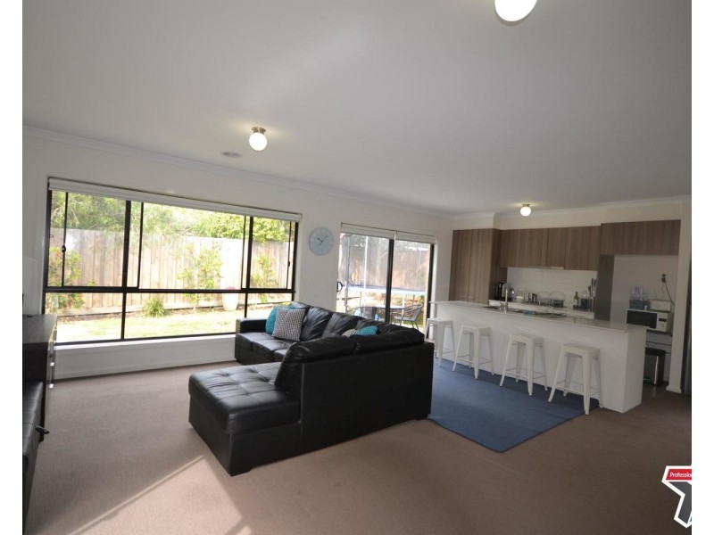 45 Tanika Circuit, Croydon VIC 3136