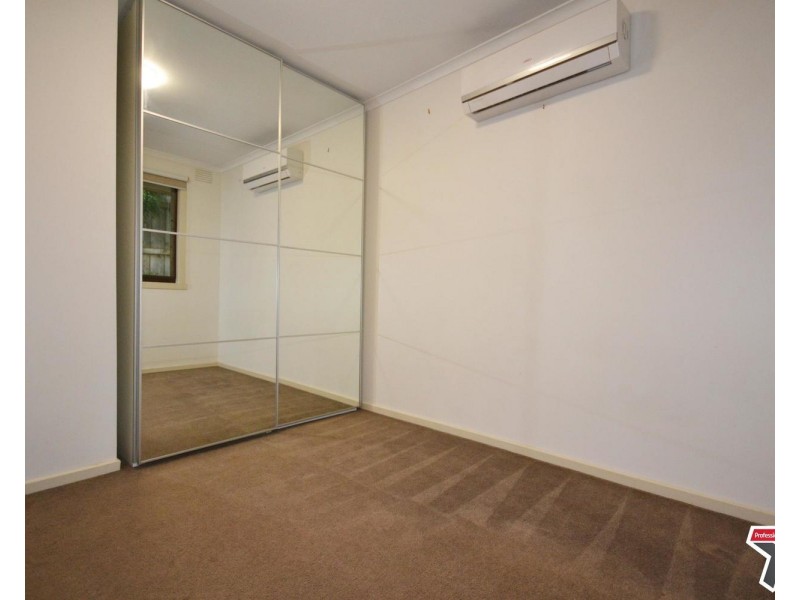 25 Churchill Drive, Mooroolbark VIC 3138