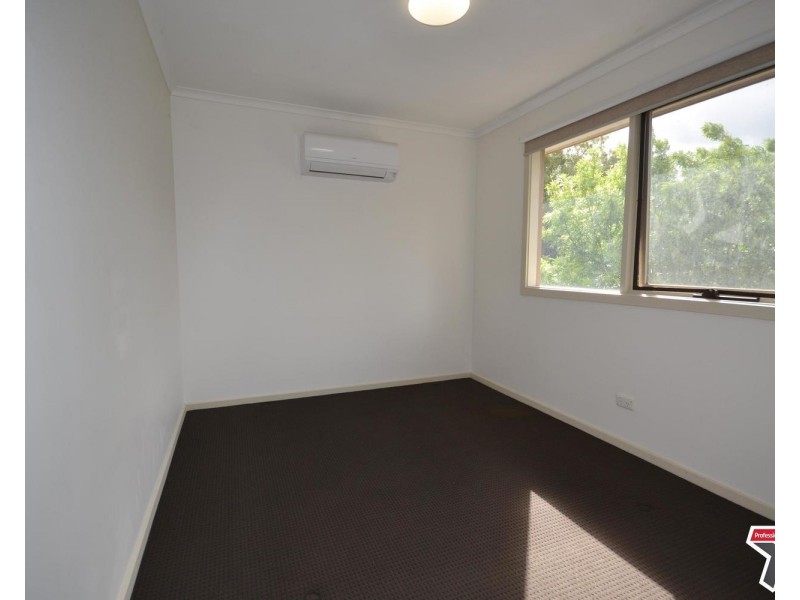 25 Churchill Drive, Mooroolbark VIC 3138