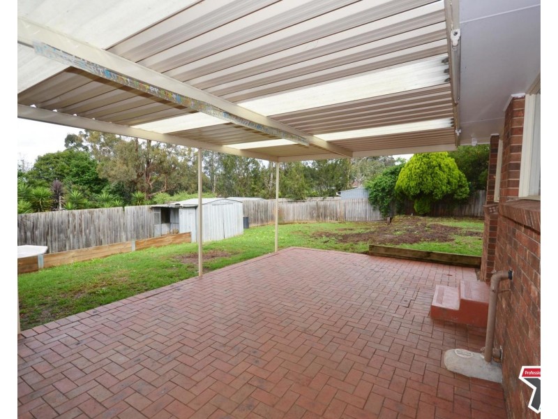 25 Churchill Drive, Mooroolbark VIC 3138