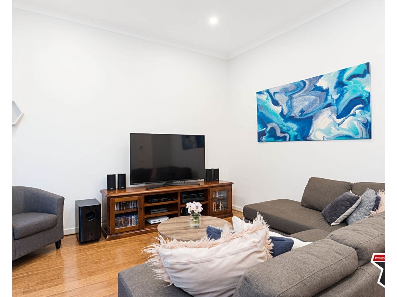 2 Cedar Close, Mooroolbark VIC 3138