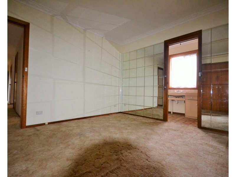 18 Humber Road, Croydon North VIC 3136