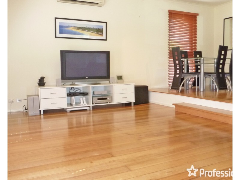 2 Moana Drive, Mooroolbark VIC 3138