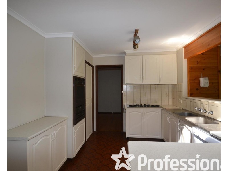 4 Penrose Court, Croydon North VIC 3136