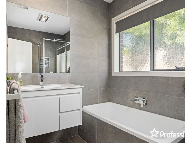 12a Anglo Court, Mooroolbark VIC 3138