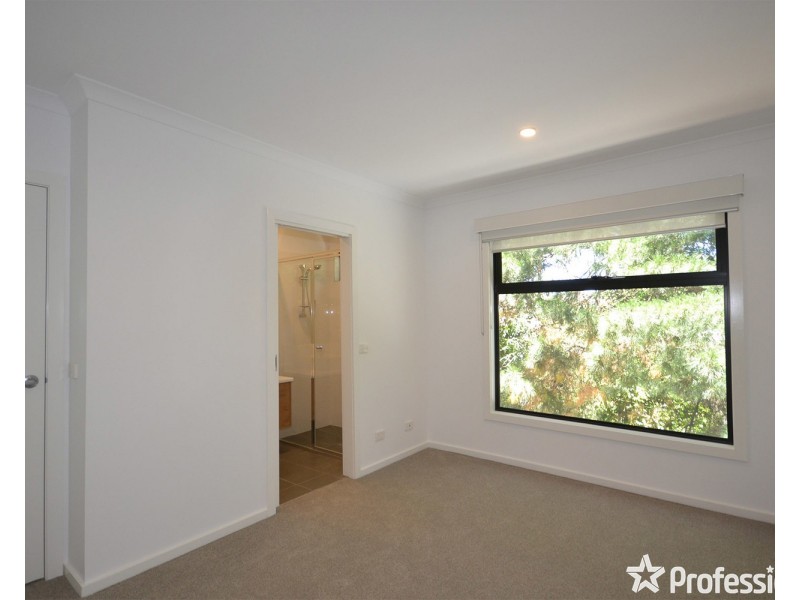 4/46 Winyard Drive, Mooroolbark VIC 3138