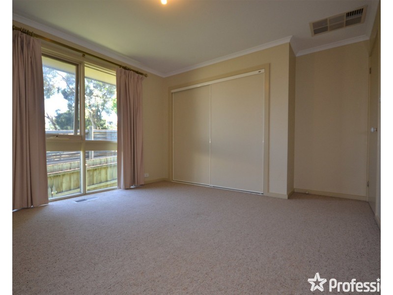 47 Old Kent Road, Mooroolbark VIC 3138