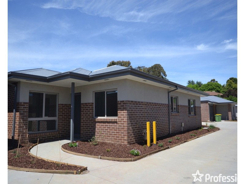 2 Reska Place, Mooroolbark VIC 3138