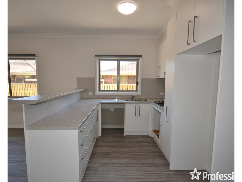2 Reska Place, Mooroolbark VIC 3138