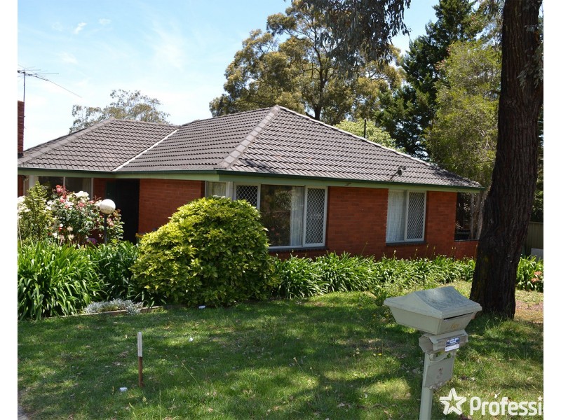 3 Uralla Court, Mooroolbark VIC 3138