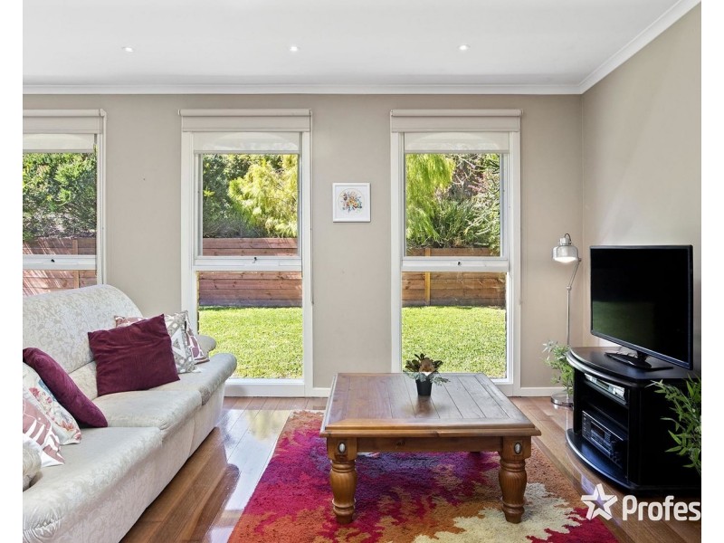 28 Swinburne Avenue, Mooroolbark VIC 3138