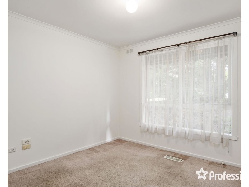 7 Hansford Close, Kilsyth VIC 3137