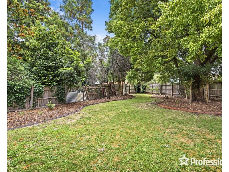 7 Hansford Close, Kilsyth VIC 3137
