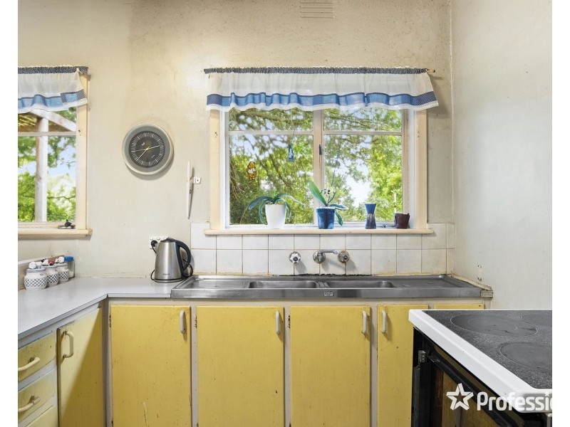 4 Todd Court, Croydon VIC 3136