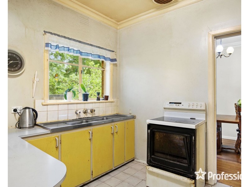 4 Todd Court, Croydon VIC 3136